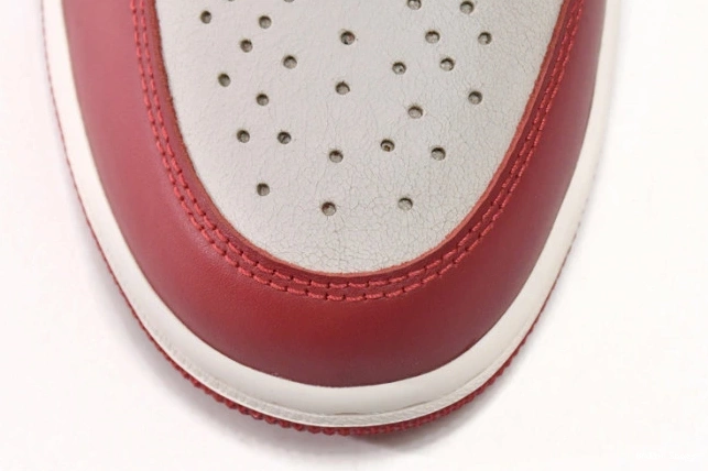 Bmlin OG Found Retro 1 and DZ5485-612 Chicago Jordan High Lost 0820